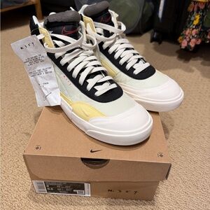 Nike High-Top Sneakers in Black, White, and Yellow